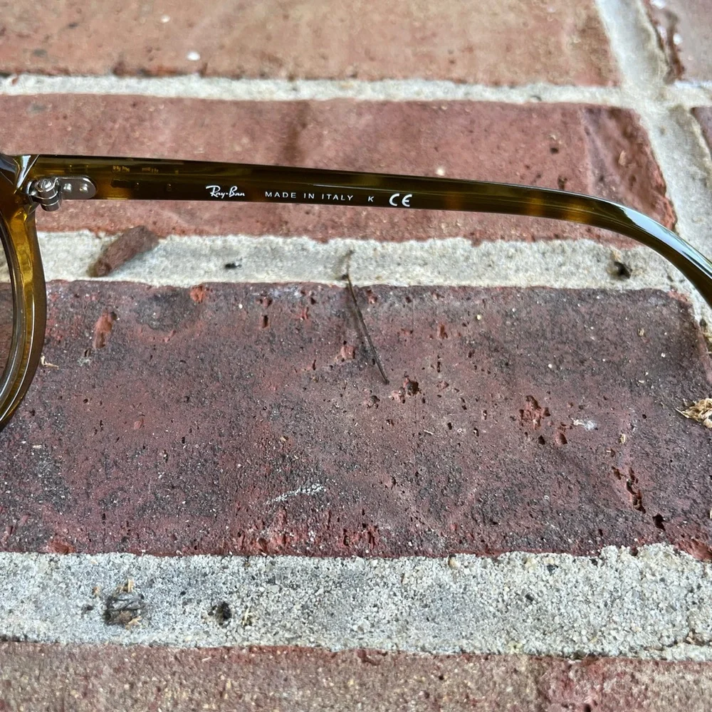 Ray-Bans - Picture 3 of 4